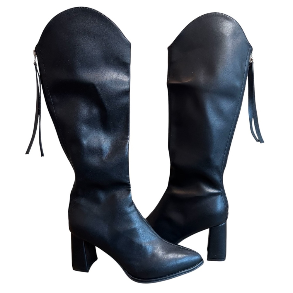 Elegant Black Heeled Boots